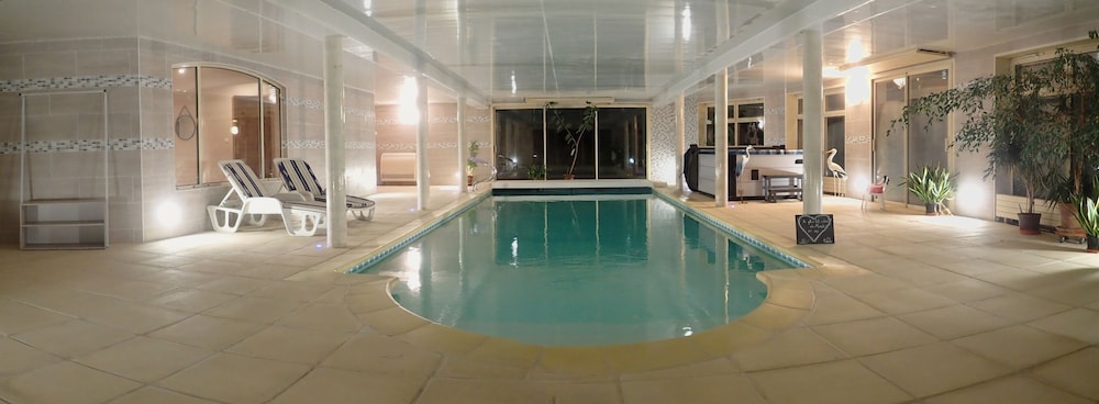 Au Charme du Lac Piscine