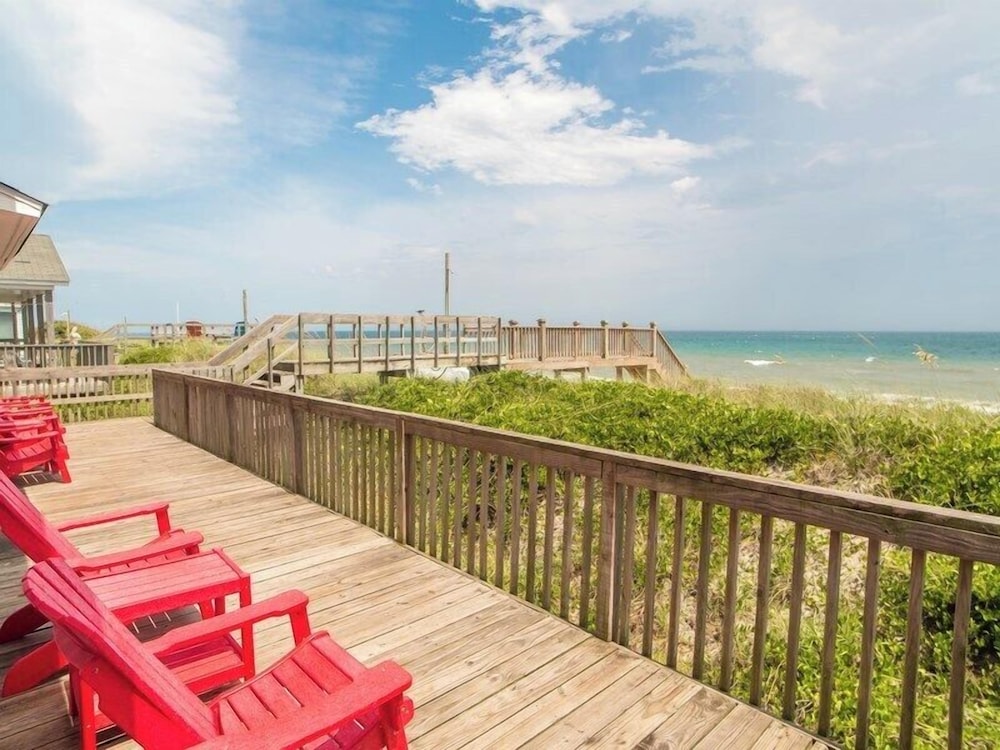Pelican Perch by Topsail Realty