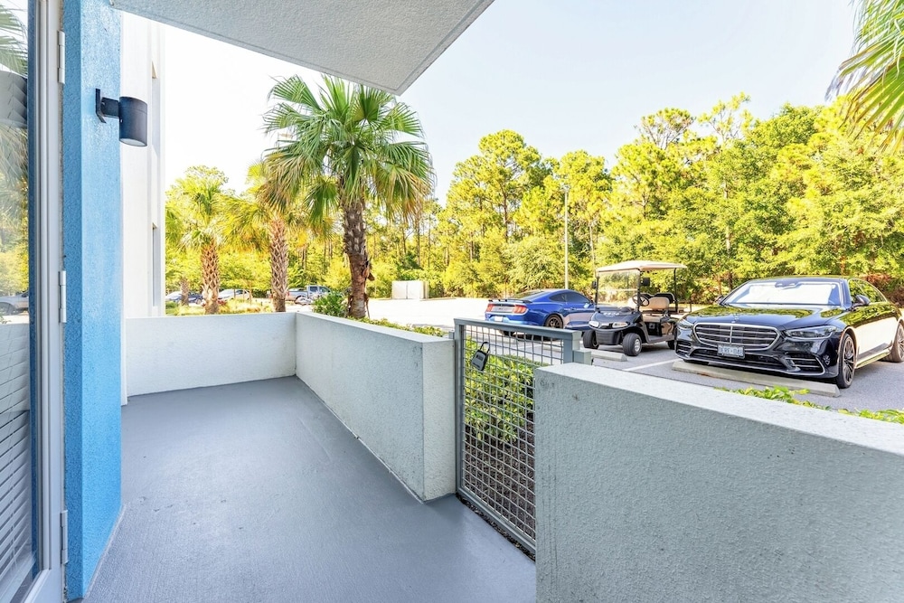 Daytona 3BR Getaway Pool, Gym, Pet Friendly