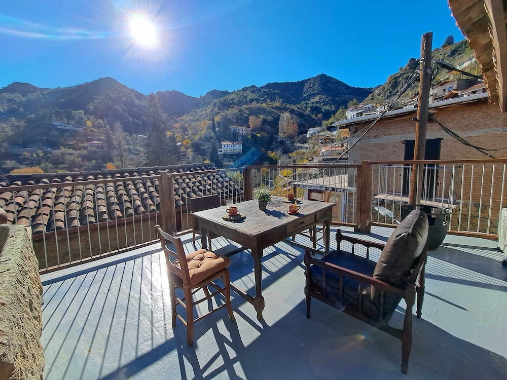 PITHARIA
