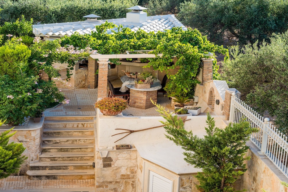 Villa Kokalis Resort