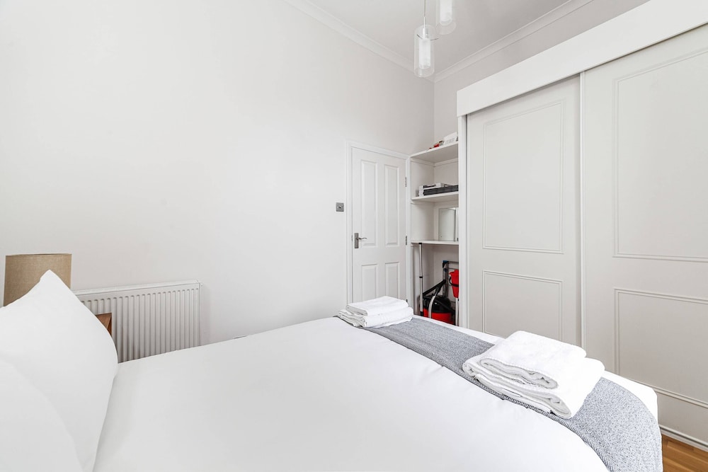 Period Flat in Islington With Modern Charm