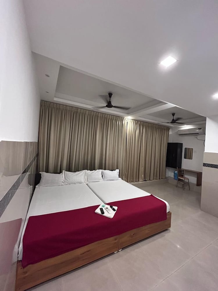 Nearest Rooms