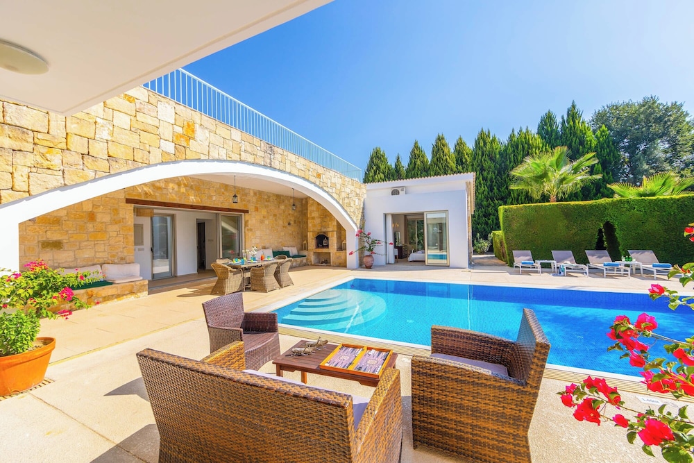 Villa Zoey