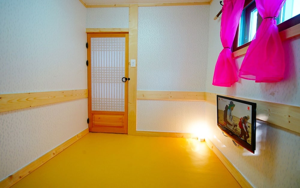 Jeonju Jeongdam Hanok Stay view 5