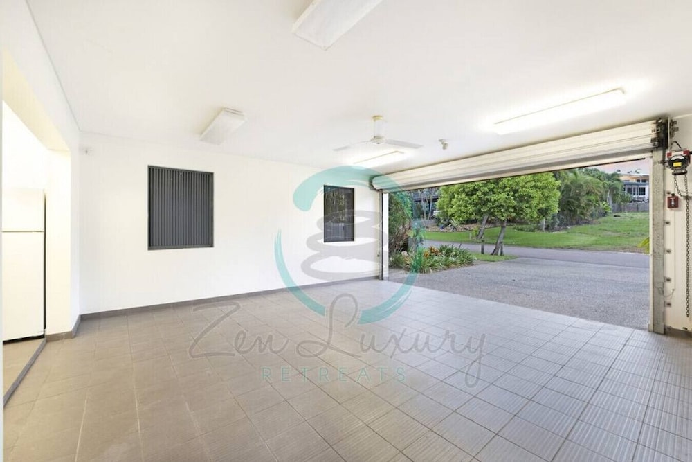 ZENLUX INFINITY - 4BR with Private Pool
