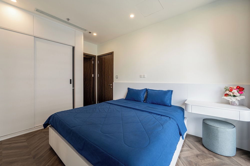 LA Nest 2 Bedrooms The Beverly - Vincom