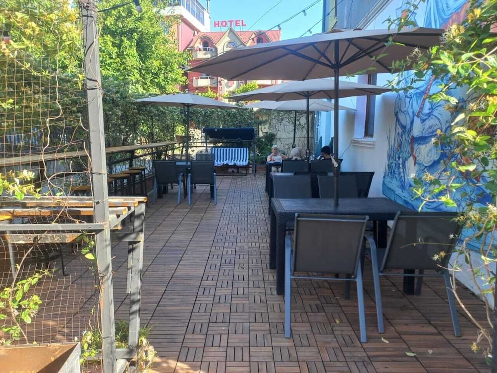 Rostivan Hotel Ve Hostel