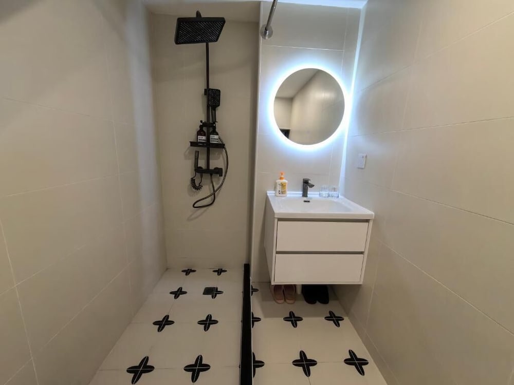 Shanghai Hills& ZINN City Loft