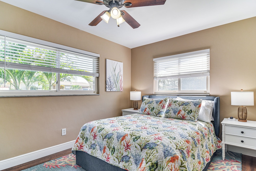 4 Mi to Indian Rocks Beach: Home w/ Backyard Oasis