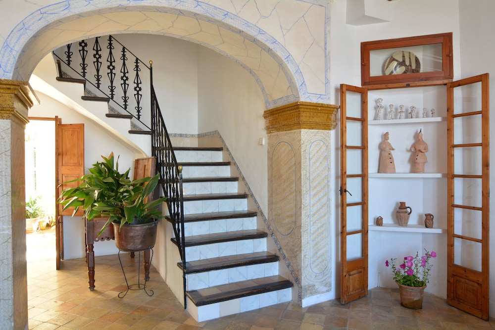 Can Busquets - Hotel d'Interior