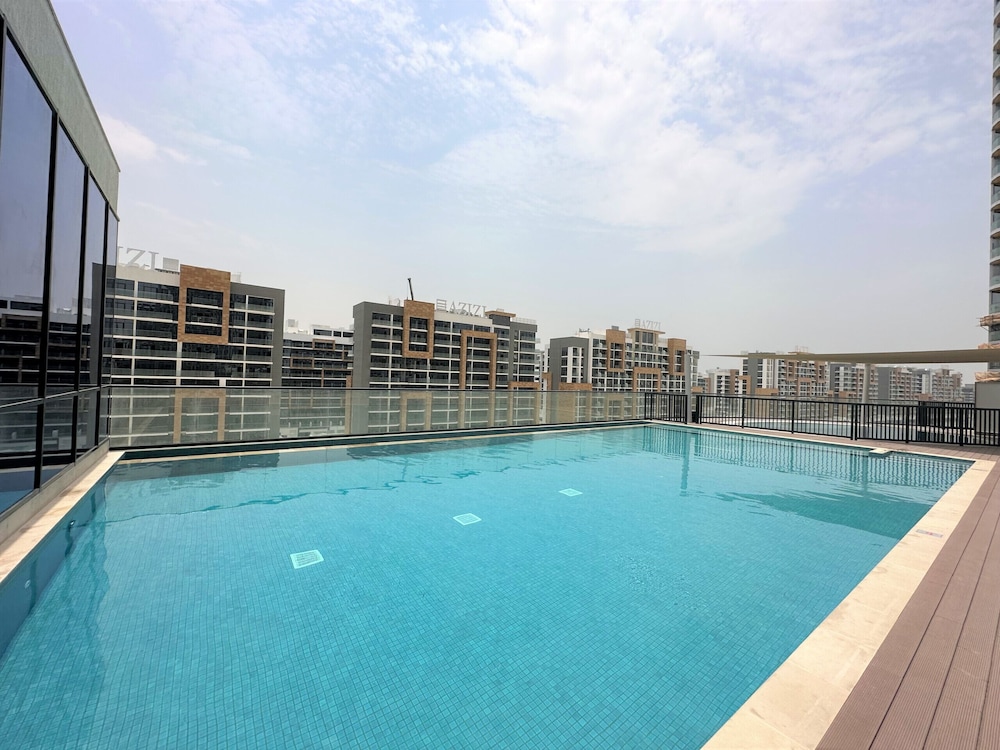 Easygo-indulging 1bdr Sobha Waves