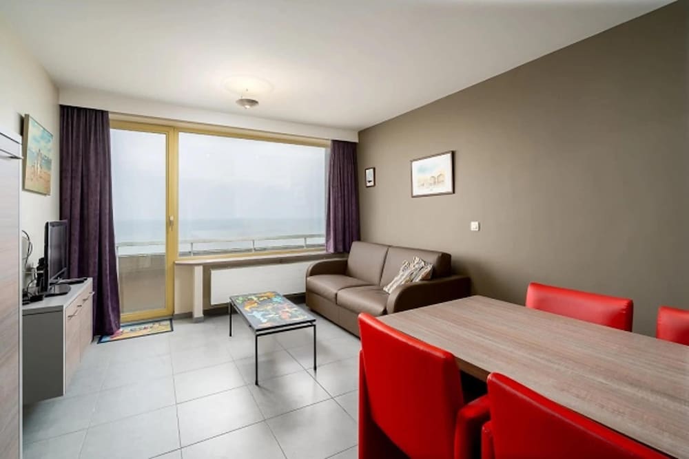 Modern Apartment in Coastal Location
