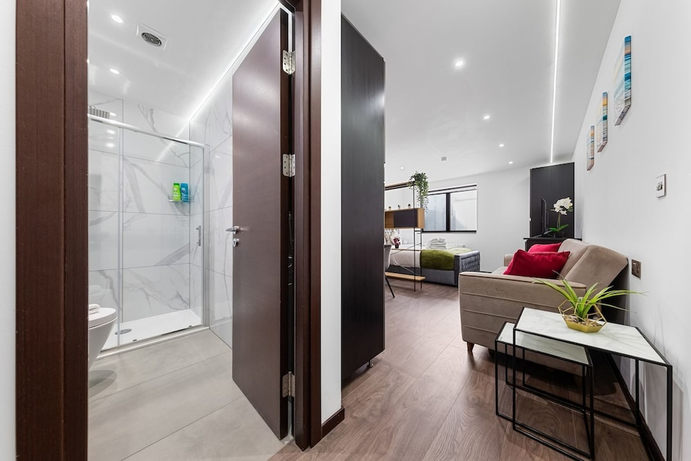 Chic Studio in Golders Green Near Tube Station