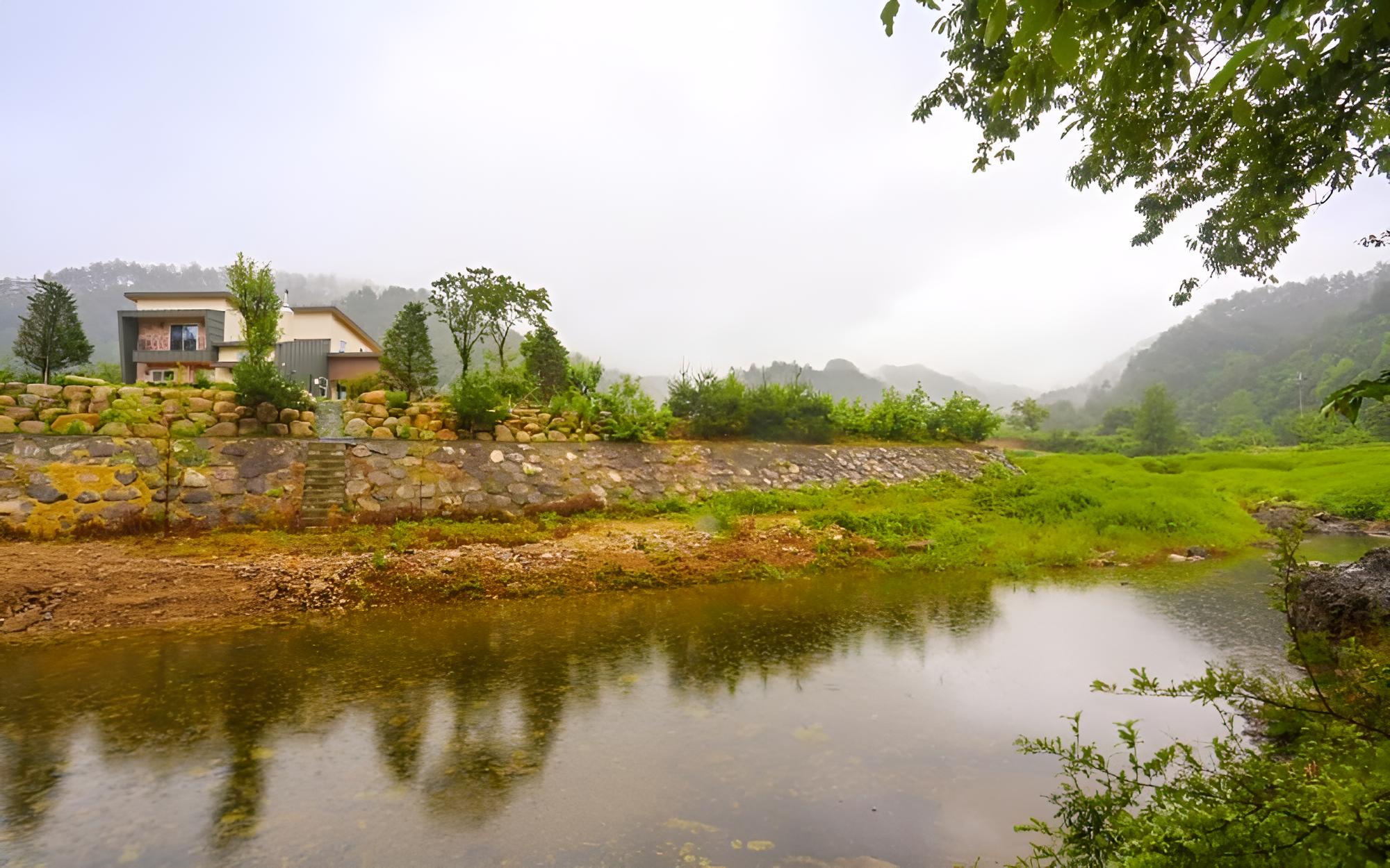 Yangyang Goyohan Kkottteul Pension view 4
