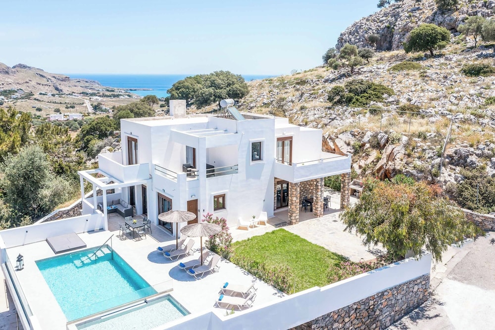 Aggelina Pefkos