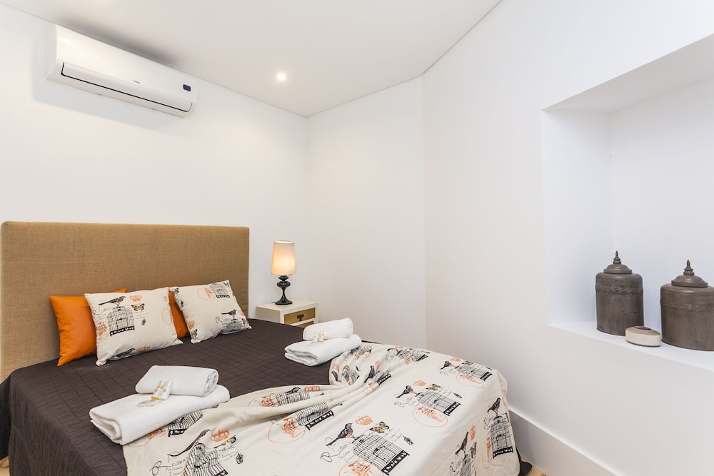 LxWay Apartments Condessa R/C view 4