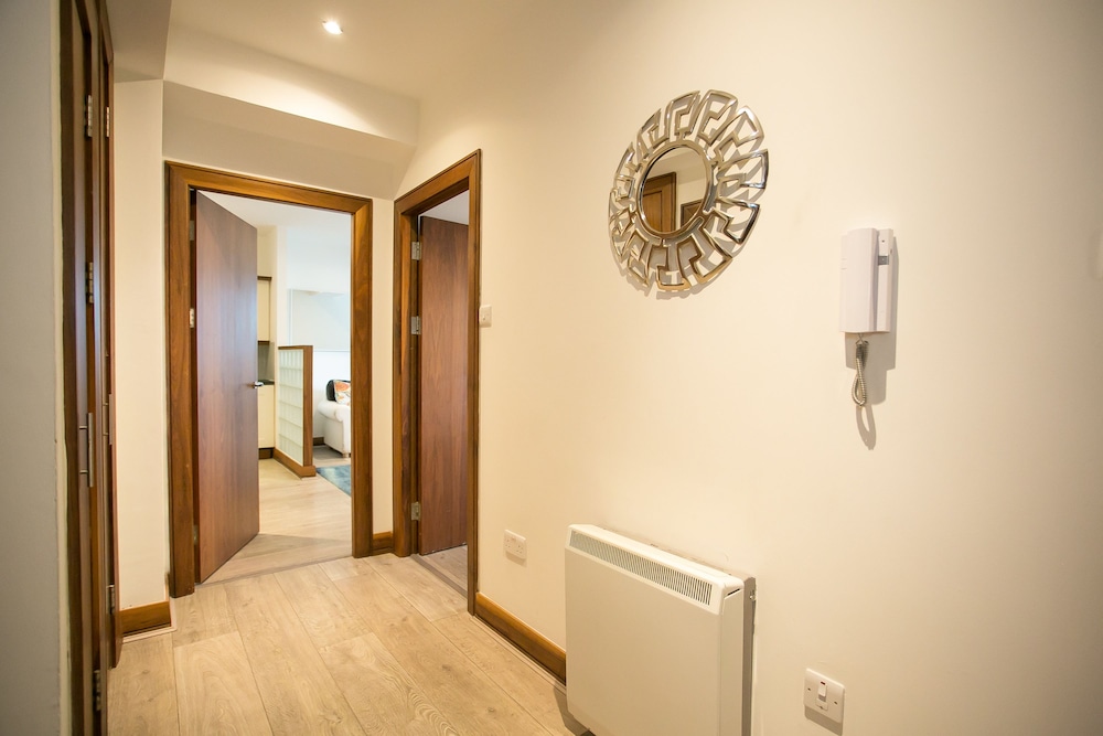 O'Connell Bridge Apartments