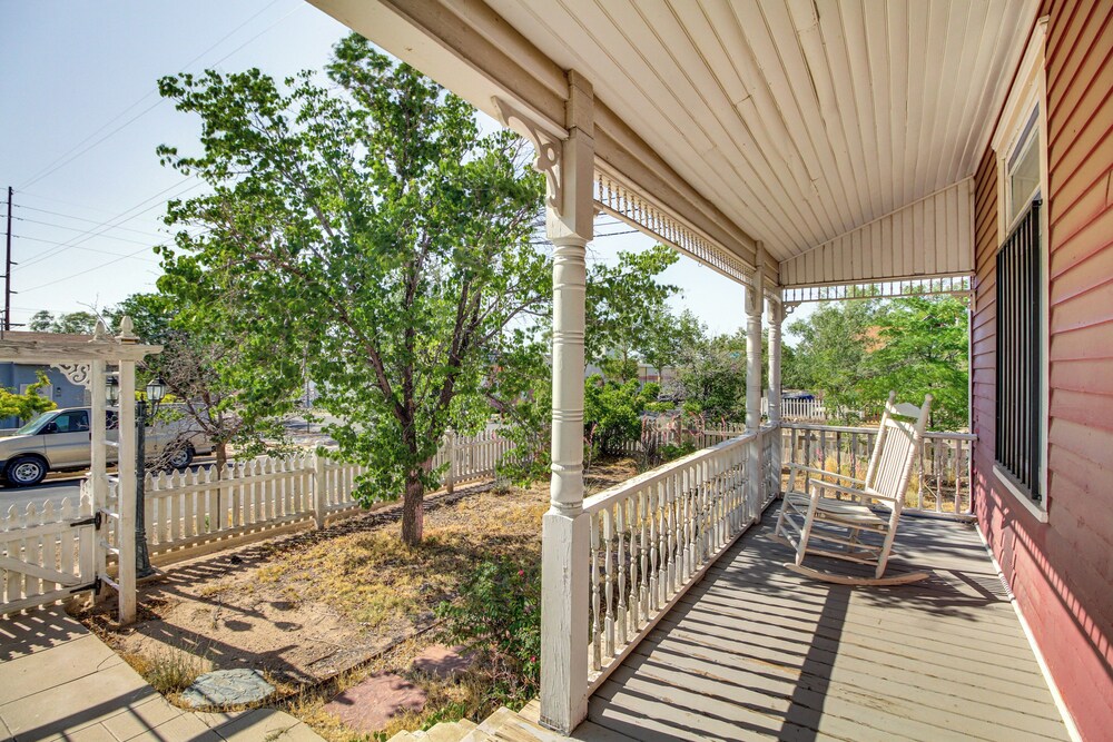 < 1 Mi to Downtown Abq: Historic Manor w/ Patio!