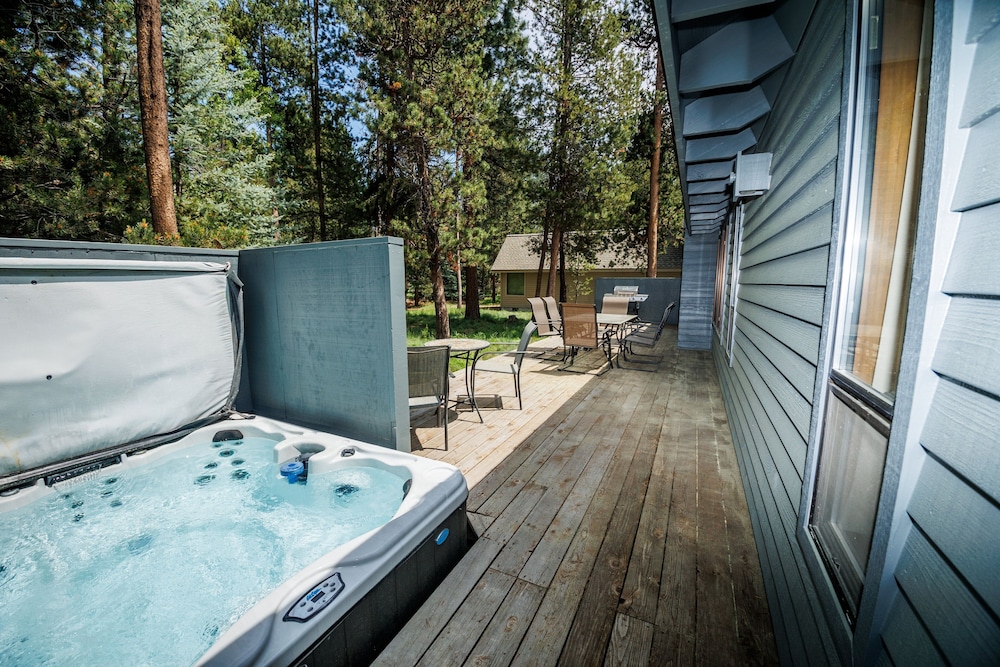 Blue Goose 16 4 Bedroom Home
