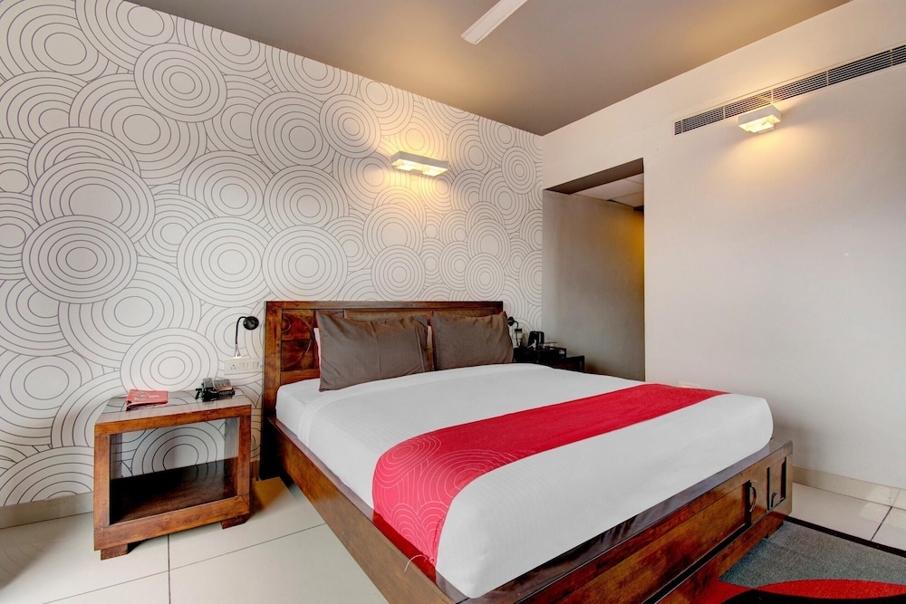 Elite Stays at Ulsoor Near Halasuru Metro Station