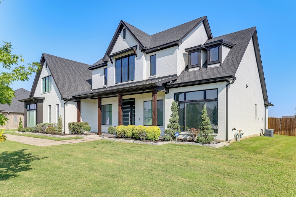Luxe Retreat w/ Patio & Fenced Yard in Waxahachie!