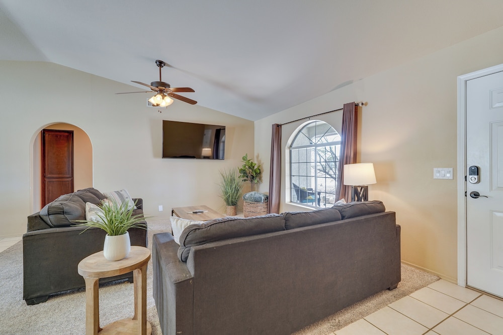 Havasu Paradise w/ Private Pool, Hot Tub & Casita!