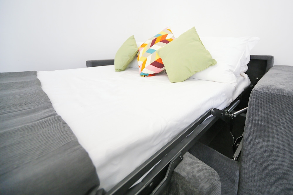 KHL apartments