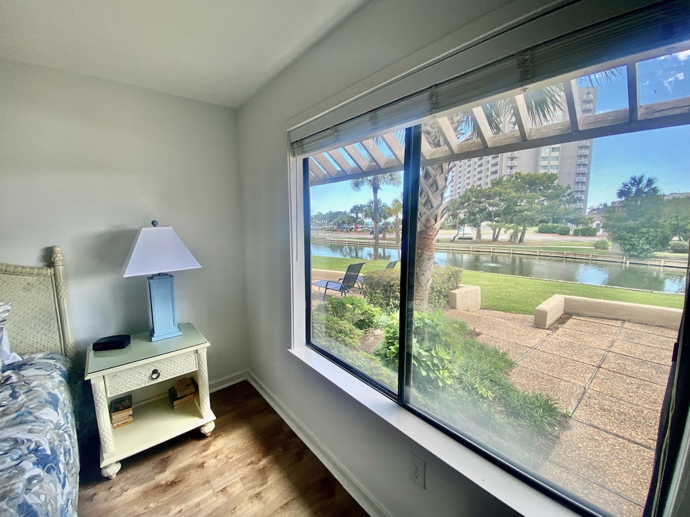 8c Richmond Park, Lake View Villa With Full Access To Amenities. 2 Bedroom Villa view 4