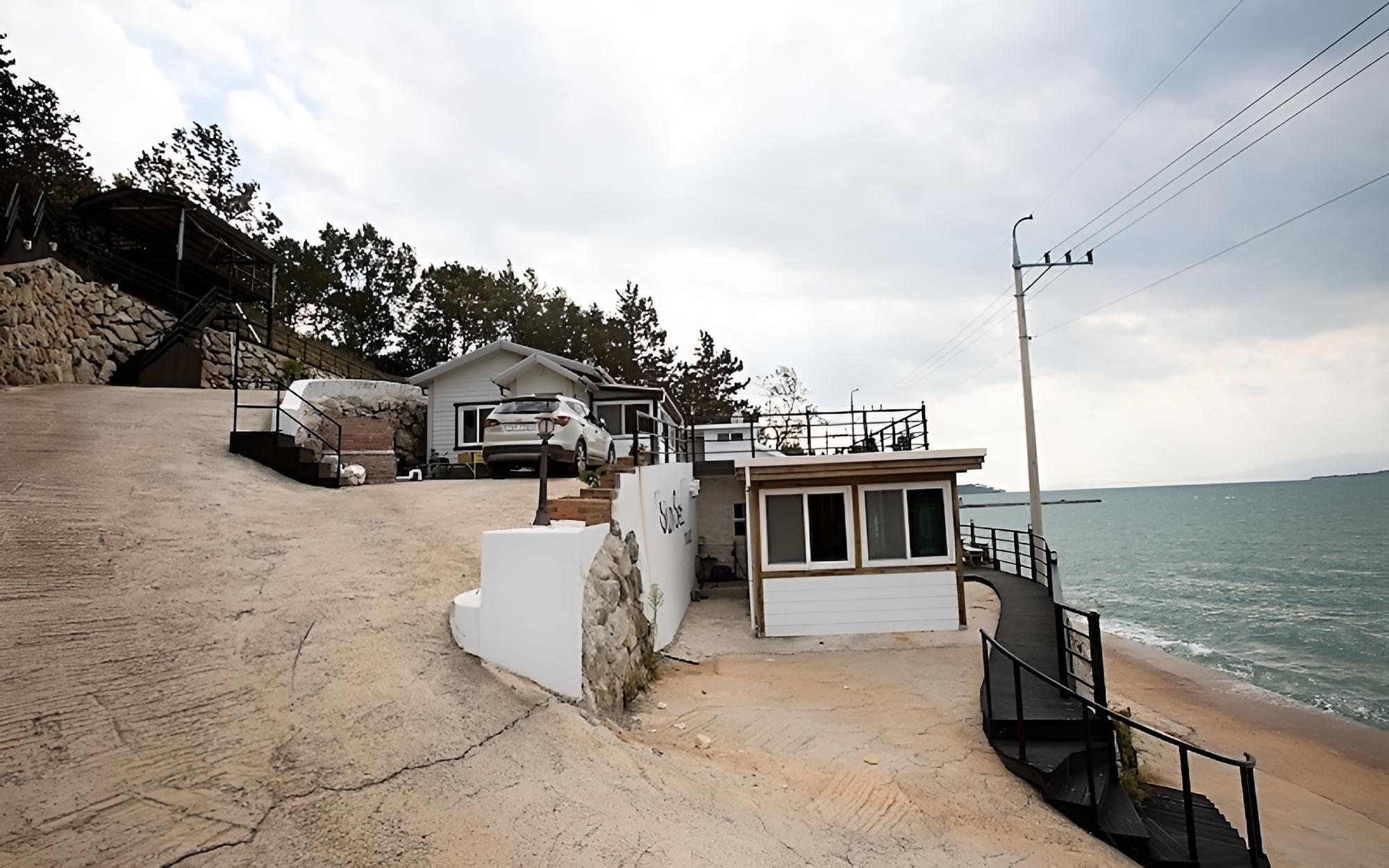 Goheung Sunset House Pension view 5