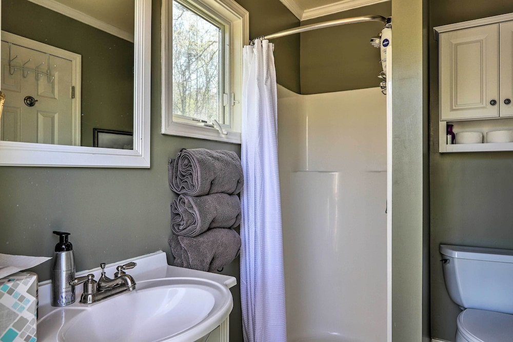 Cozy Creekside Cabin w/ Grill: Fish & Explore! view 5