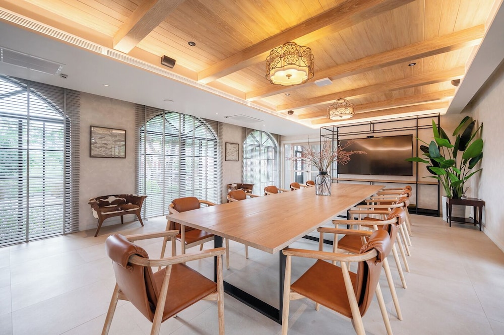 meeting & event spaces