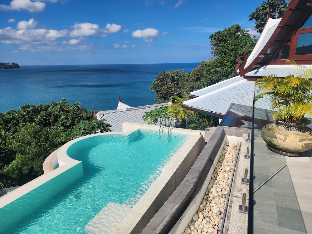 Luxury Seaview 6 Bedrooms With Infinity Pool Villa, Private Gym, Superfast Wifi