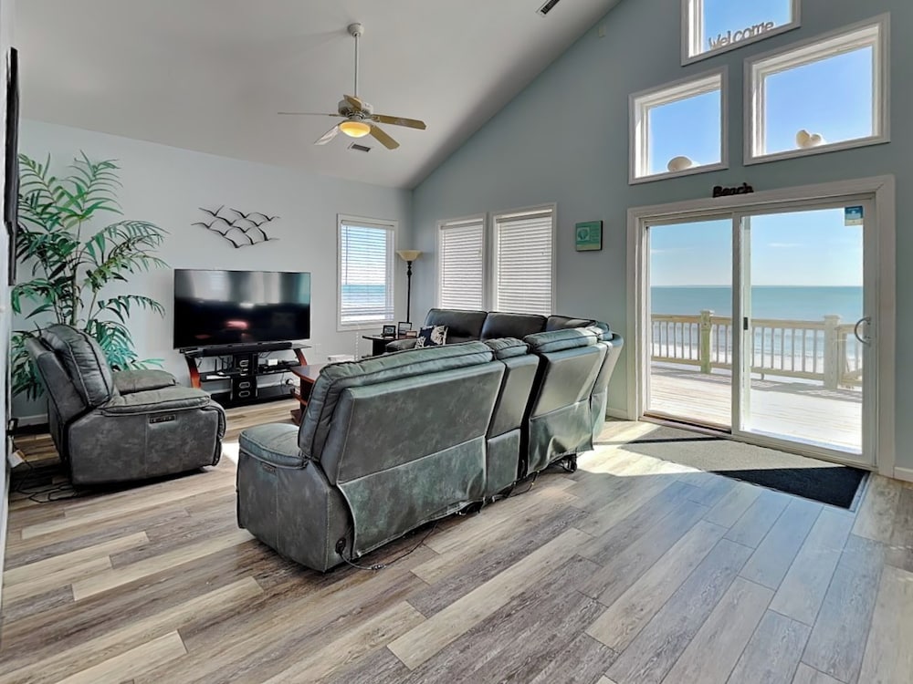 Bel Sole (Beautiful Sun) by Topsail Realty