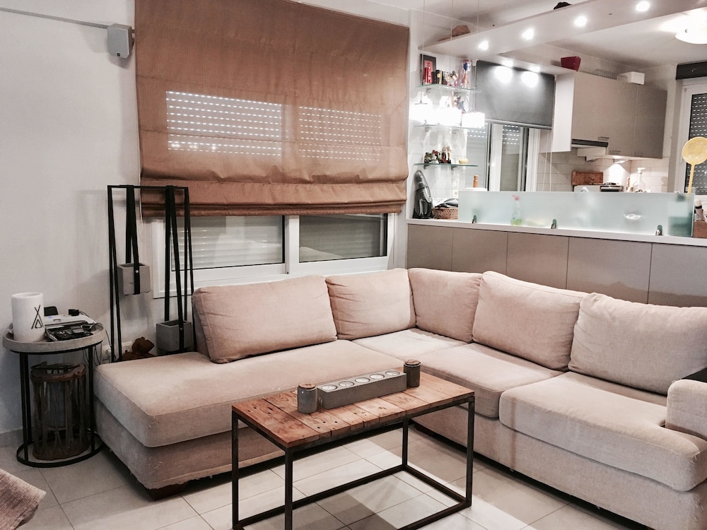 Savvas Surf House