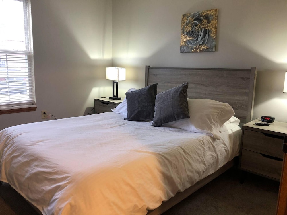 2 Bedroom Apartment Next To Rivian