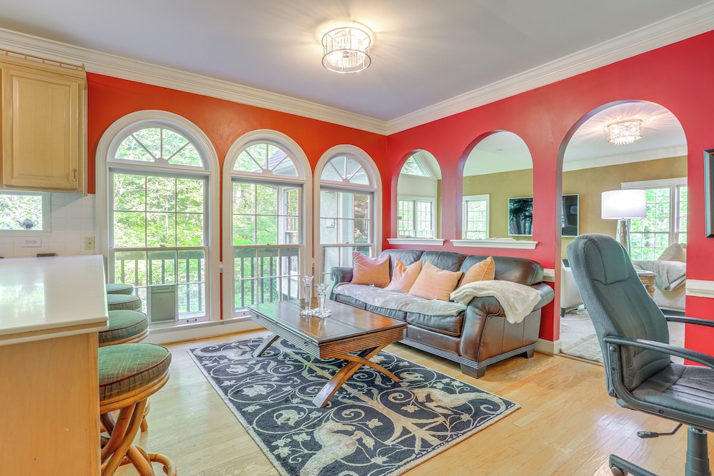 3 Mi to Roswell Riverwalk: Spacious Getaway!
