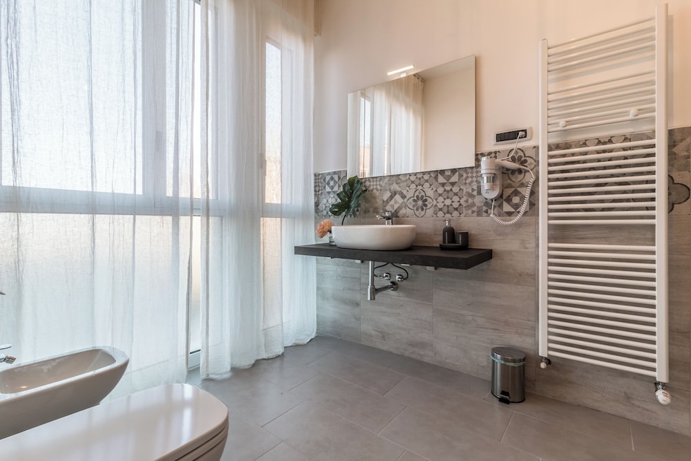 4 Star Suite SPA