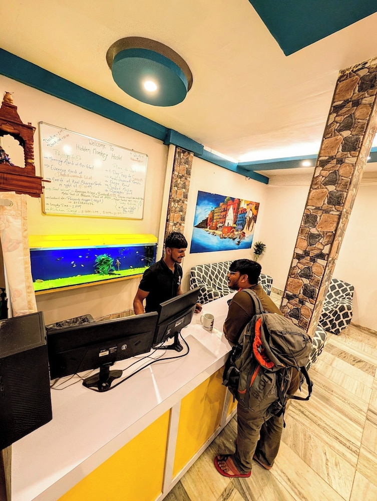 Hidden Monkey Hostel Chet Singh Ghat