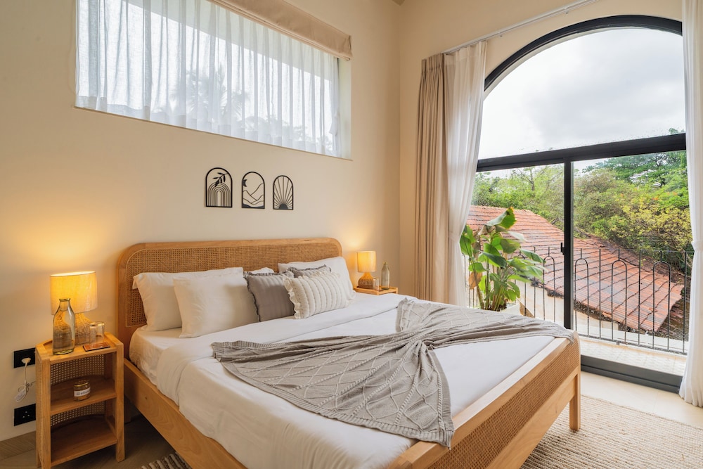 ELIVAAS Ekam | Luxe 4 BHK Villa With Pvt Pool & Patio