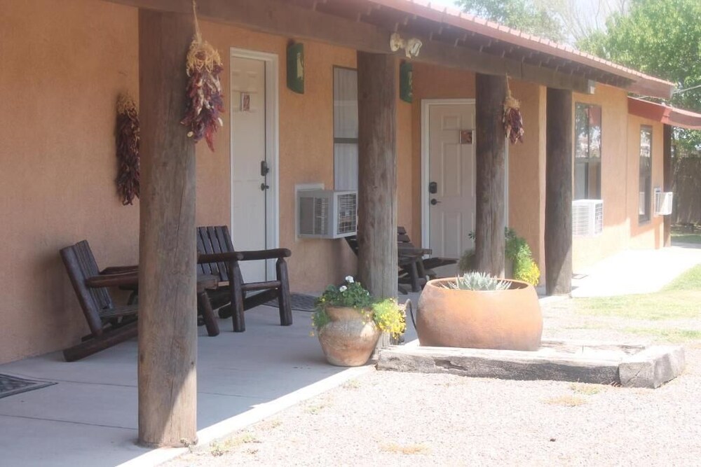 Adobe Rose Inn