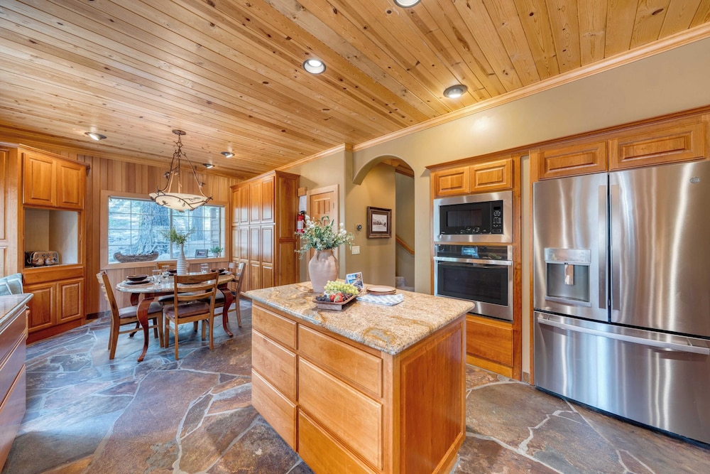 Northstar Haven Cozy-chic Retreat Near Lake Tahoe & Downtown Truckee