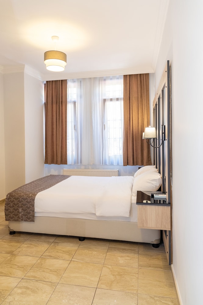 Galley Hotel
