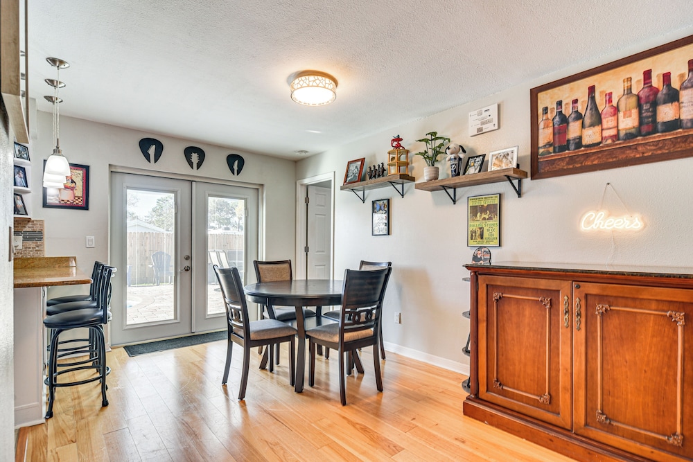 Pet-friendly Home w/ Pool & BBQ in Largo