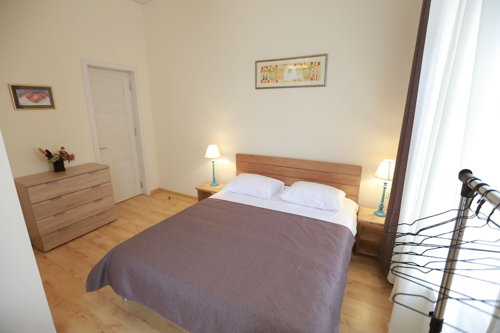 Midtown Hostel