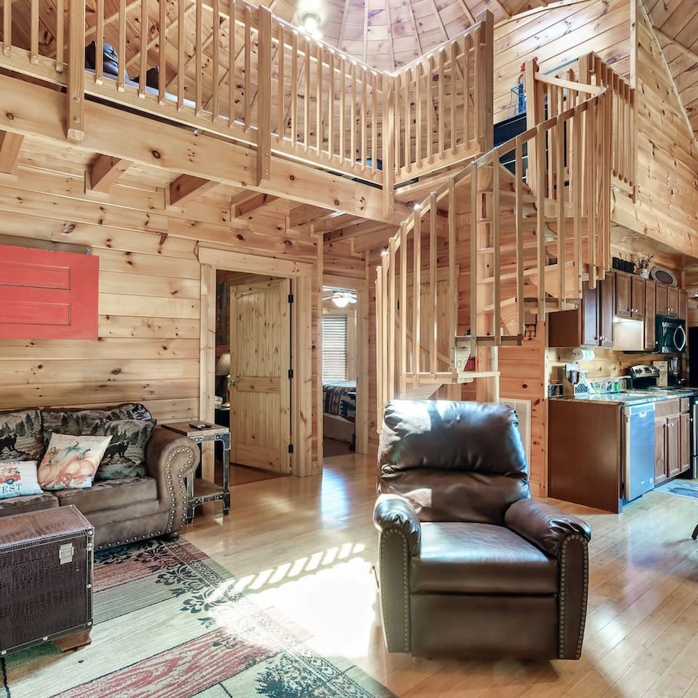Yurt I Game Room Hot Tub I Sleeps 8 I 2BR 2BA