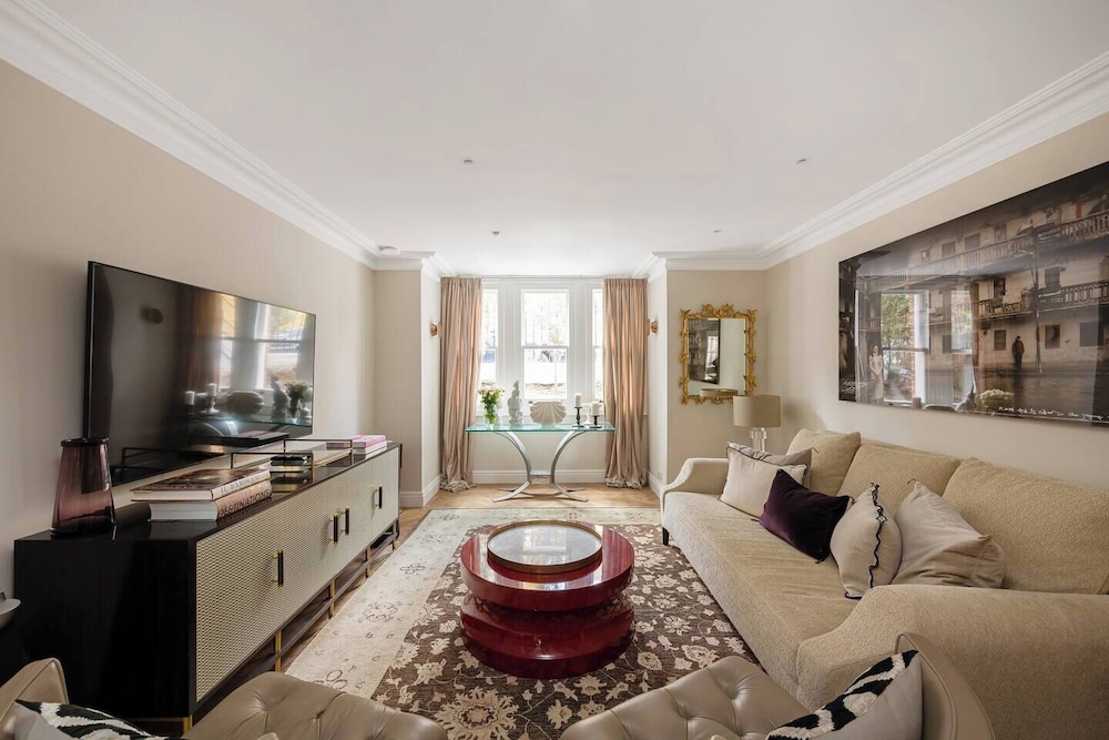 Luxury House Next To Chelsea Battersea Park