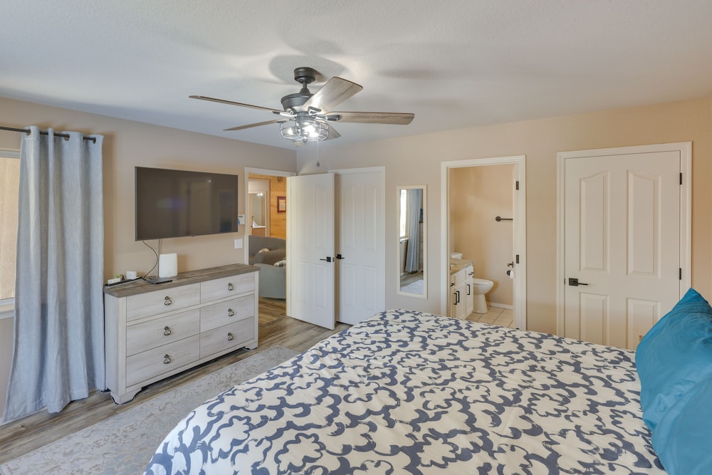 Lovely Bullhead City Retreat w/ Patio & Grill!
