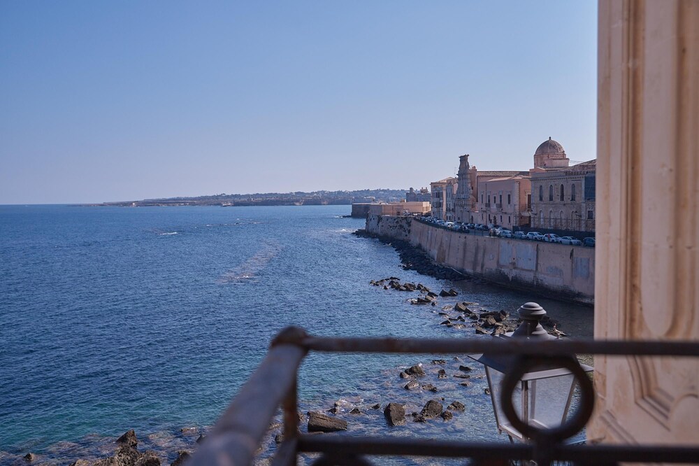 Casa Paola in Syracuse view 2