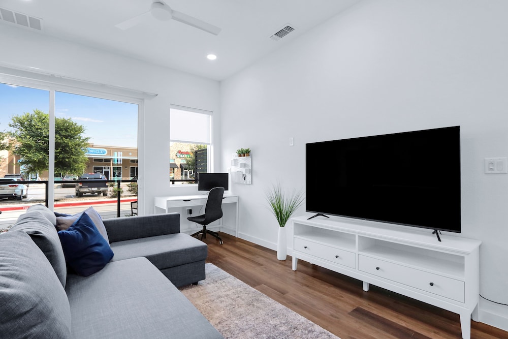 Luxury Resort-style Living Centrally Located